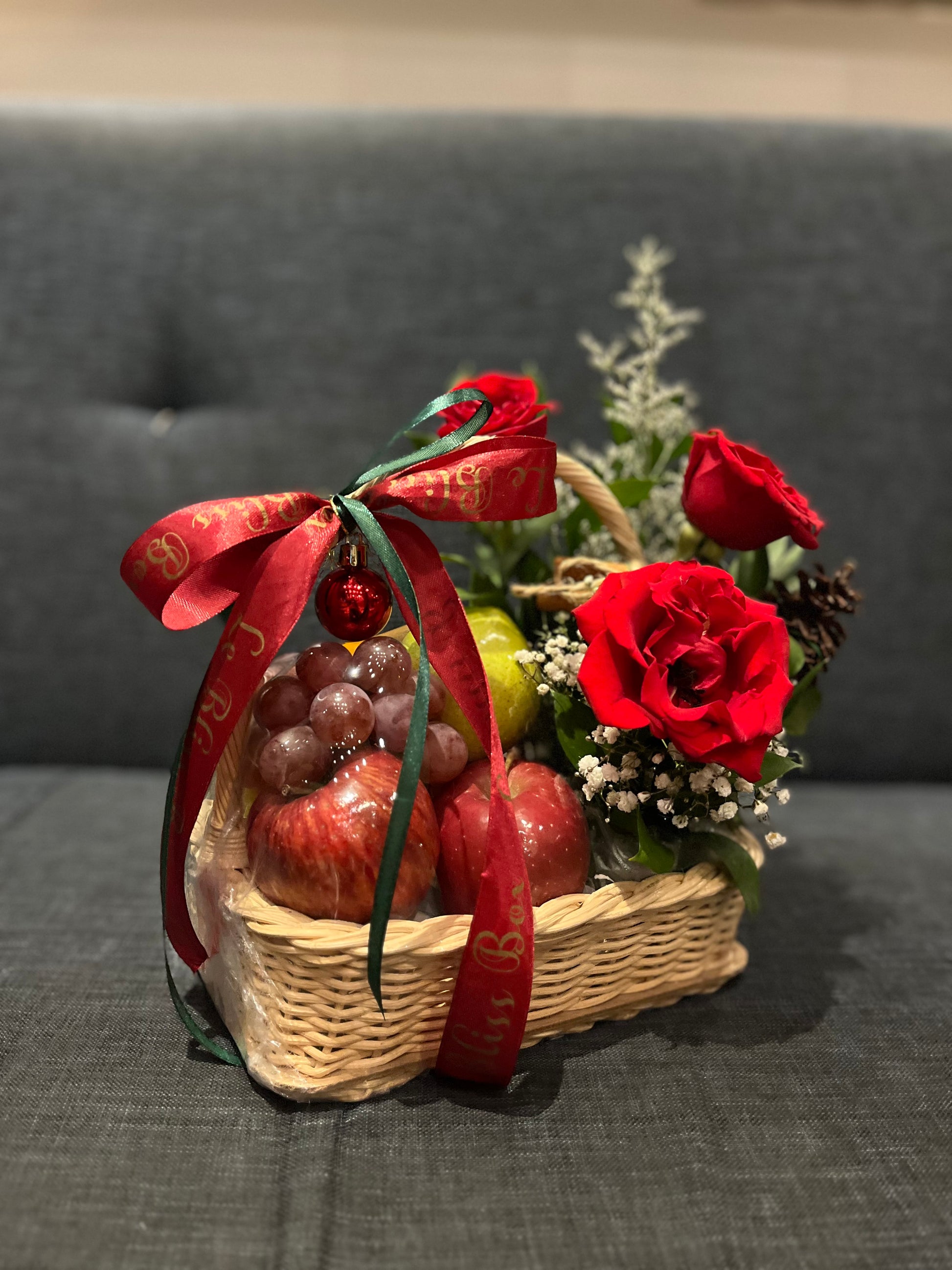 Parcel Buah Natal Jakarta  berisi buah-buahan segar dan premium.