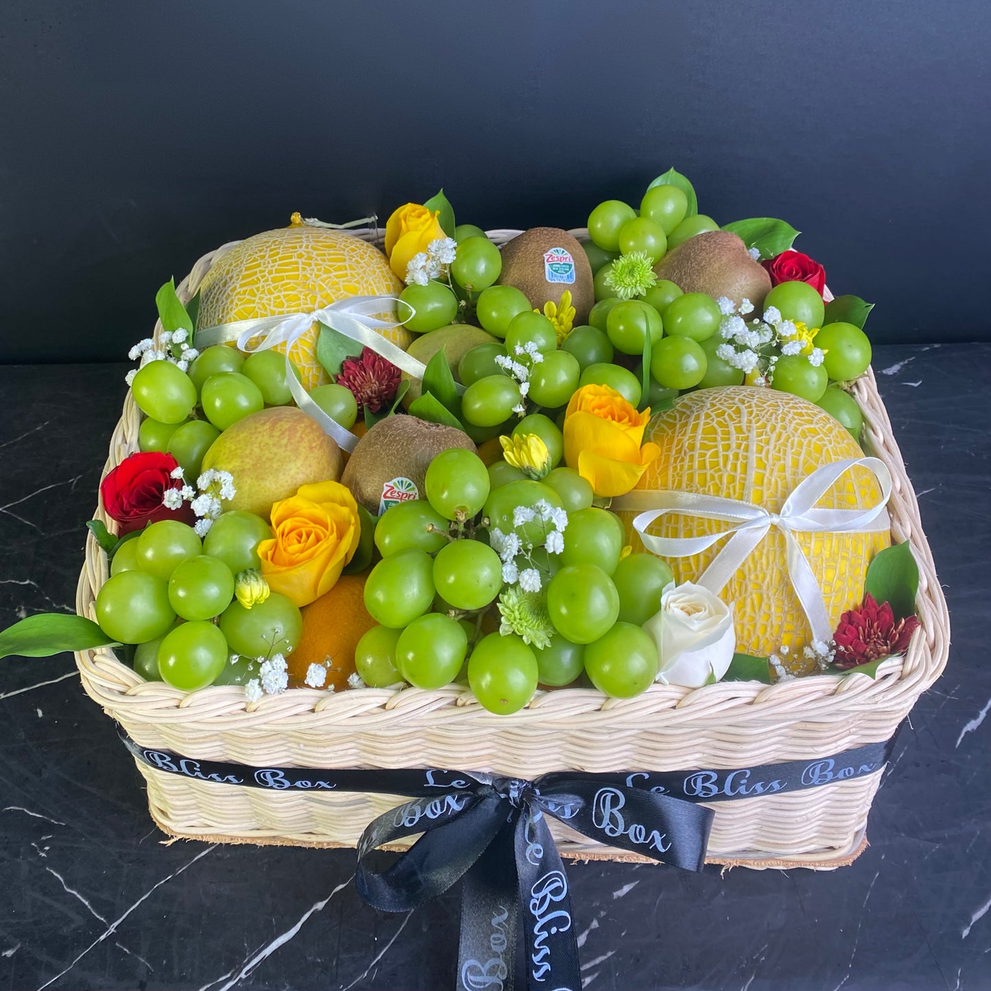 Parcel buah melon kiwi anggur, parcel buah premium jakarta, tangerang, depok, bekasi, surabaya, gresik, cirebon