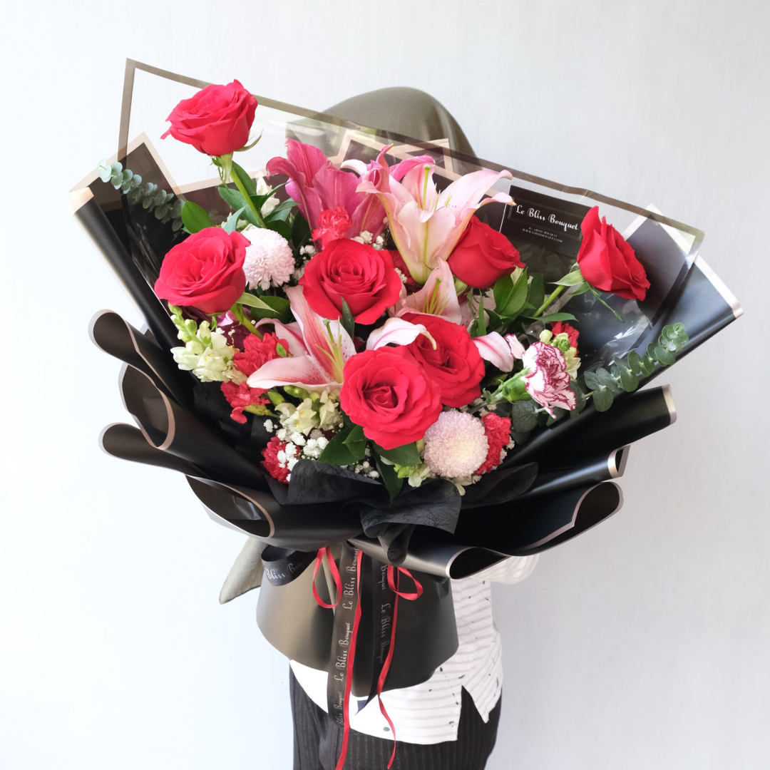 Lily Marlon Red Rose Bouquet - Le Bliss Bouquet