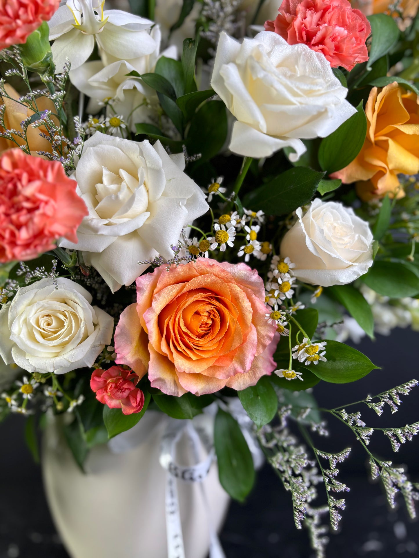 free spirit rose vase arrangement