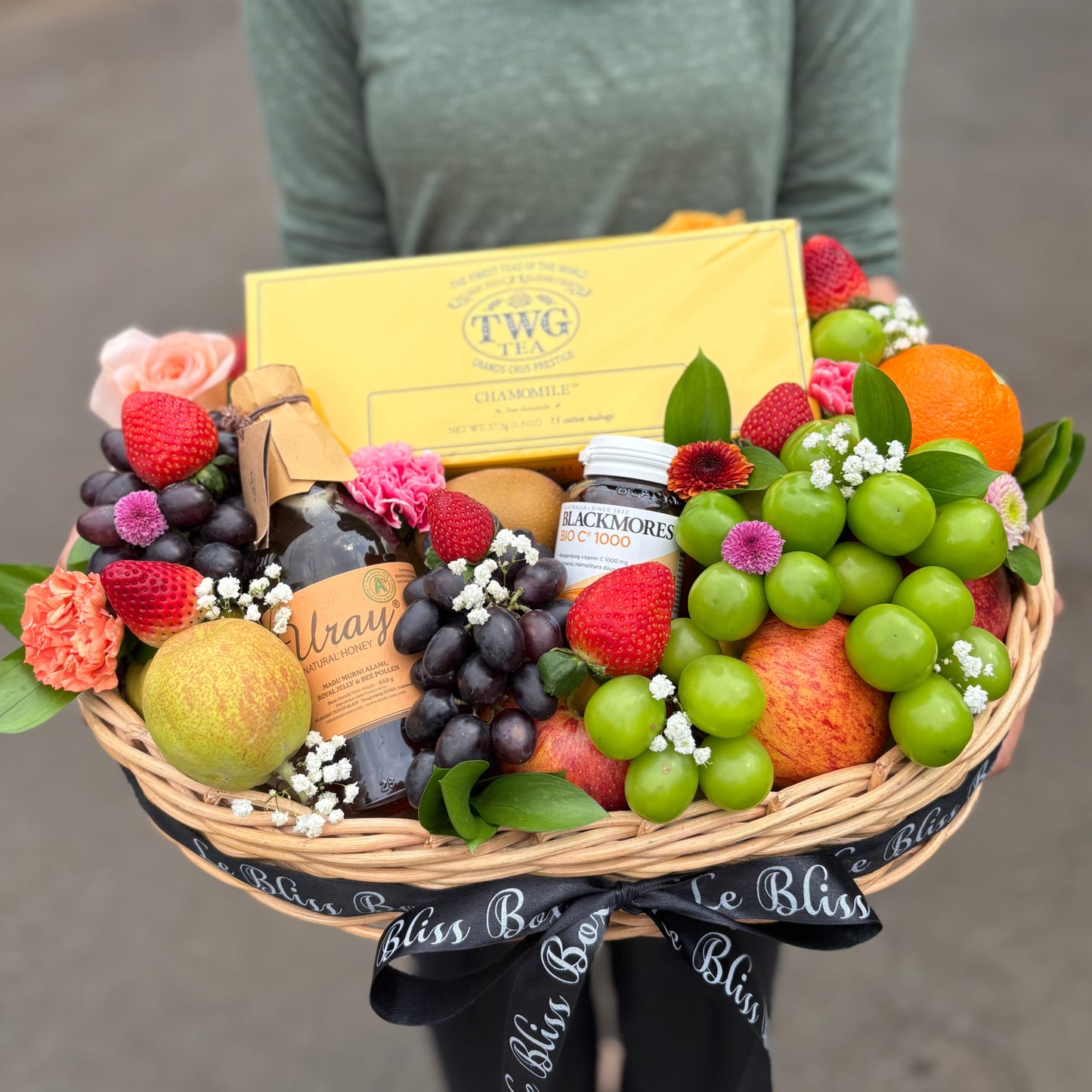 fruit basket with twg team, honey, vitamin c black mores fresh fruits by le bliss box. parcel buah surabaya, parcel buah tangerang, parcel buah jakarta, fruit hamper jakarta