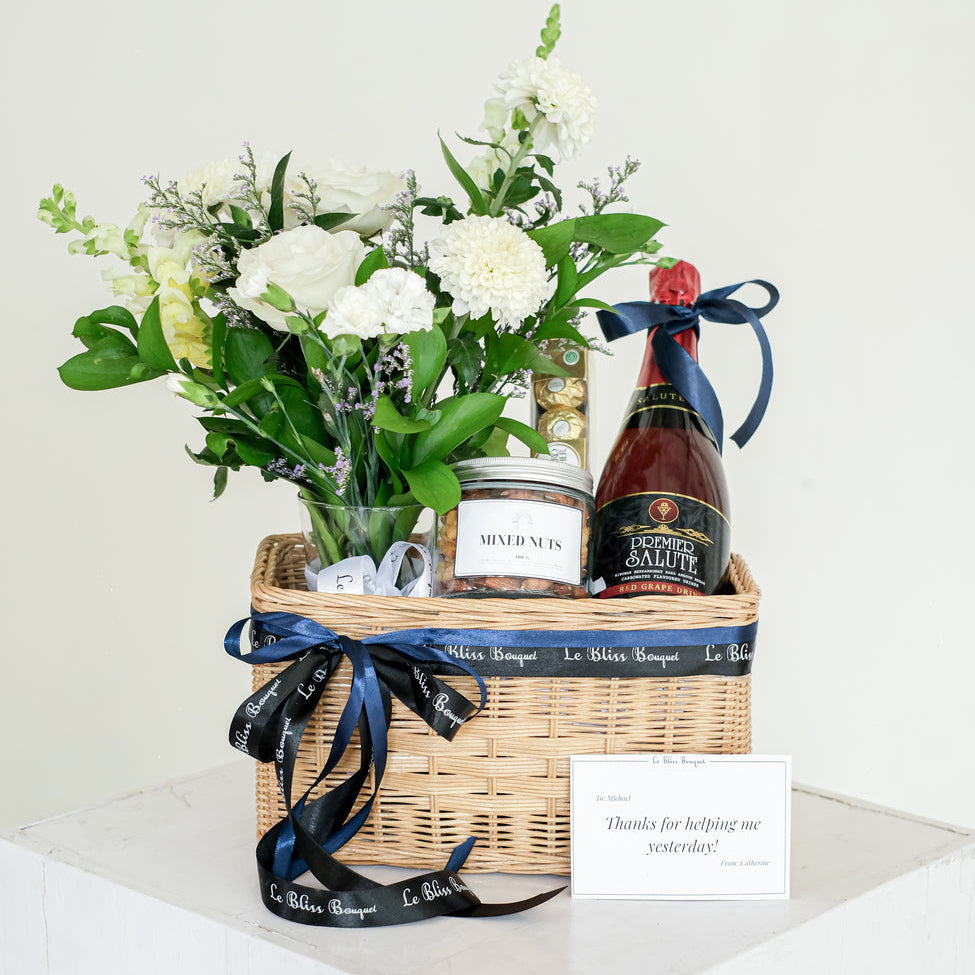 grape juice with flower and nuts and chocolate hamper by le bliss box. hamper jakarta, hamper surabaya, hamper cirebon