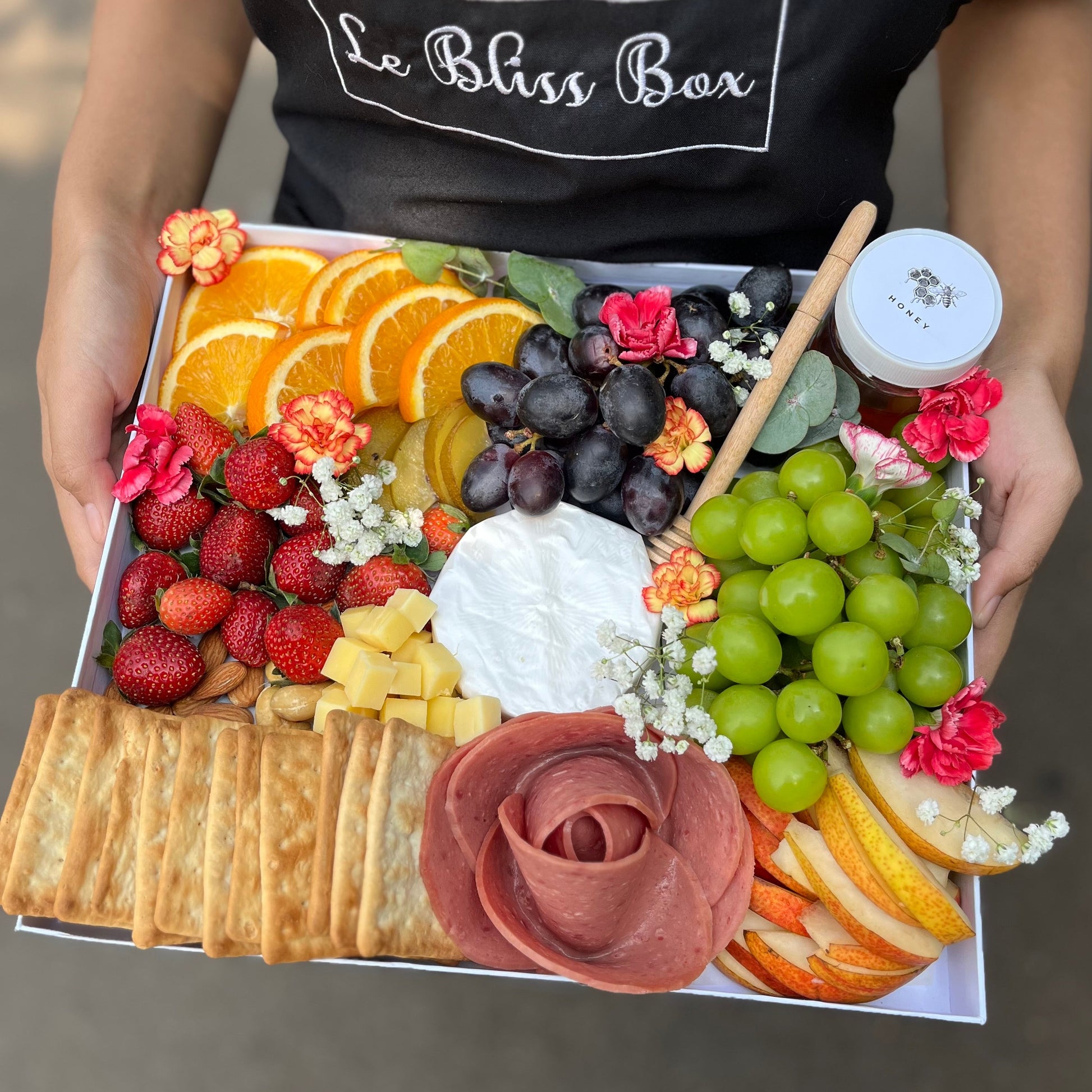 charcuterie board cheese platter by le bliss. same day delivery jakarta bintaro jabodetabek