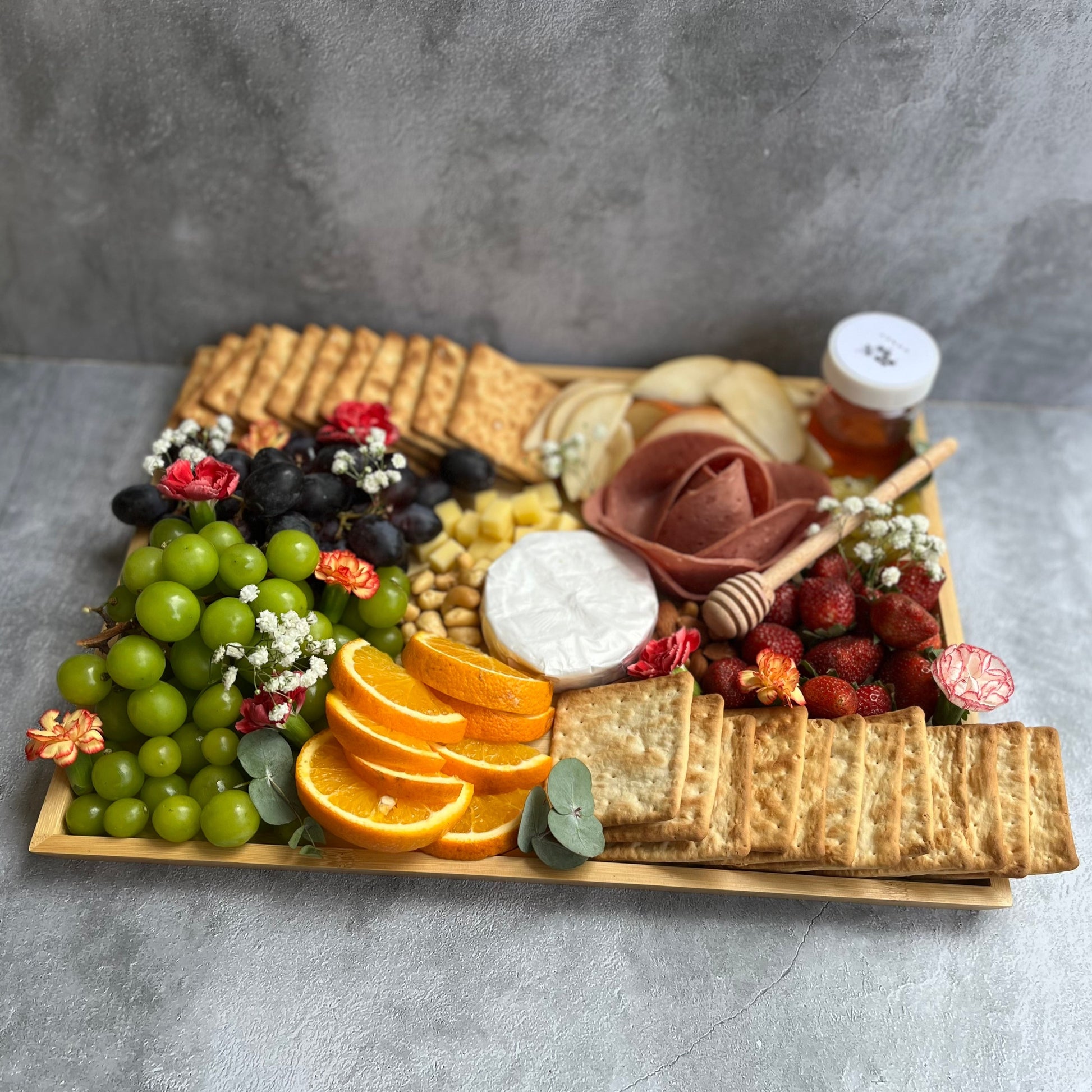 charcuterie board cheese platter by le bliss. same day delivery jakarta bintaro jabodetabek