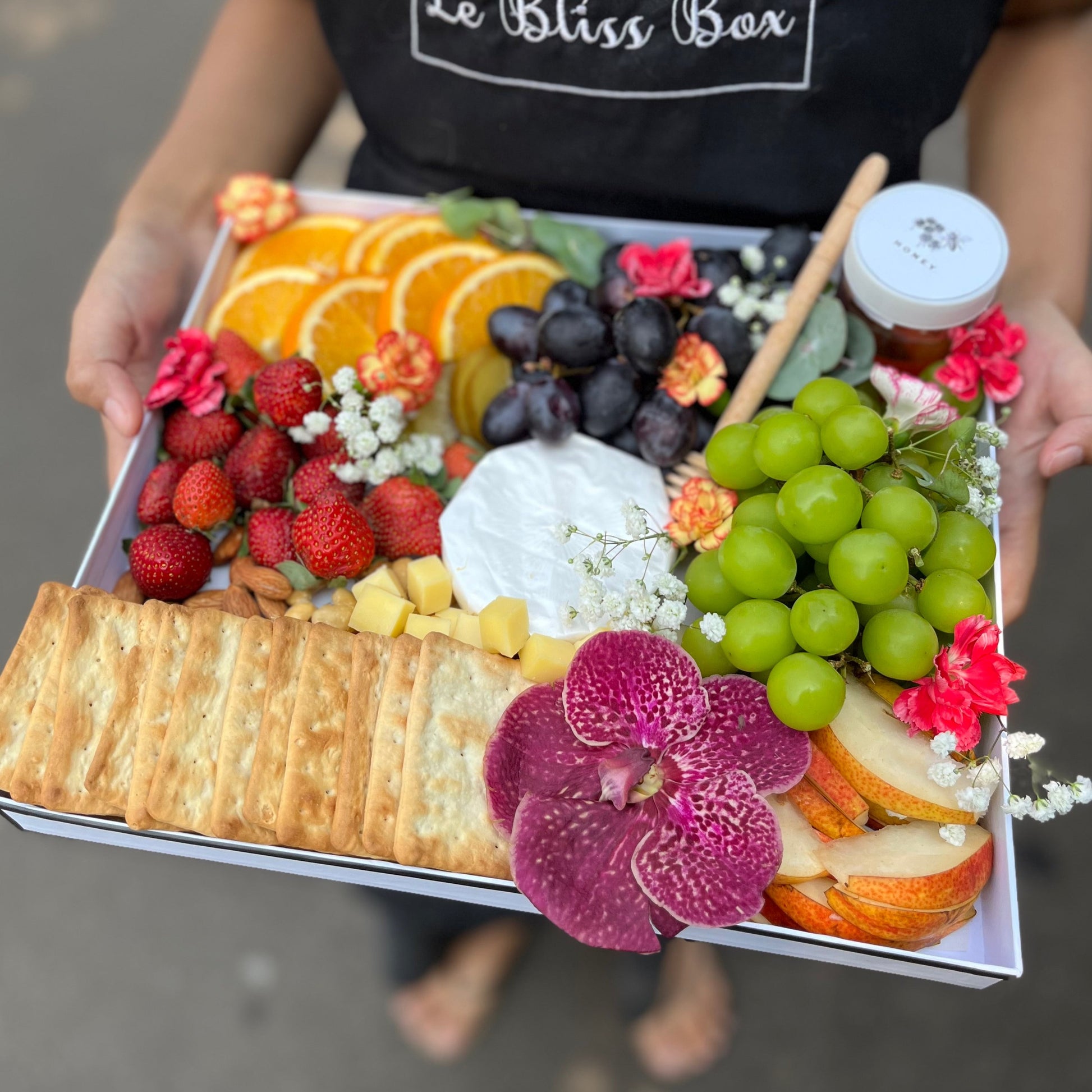 charcuterie board cheese platter by le bliss. same day delivery jakarta bintaro jabodetabek