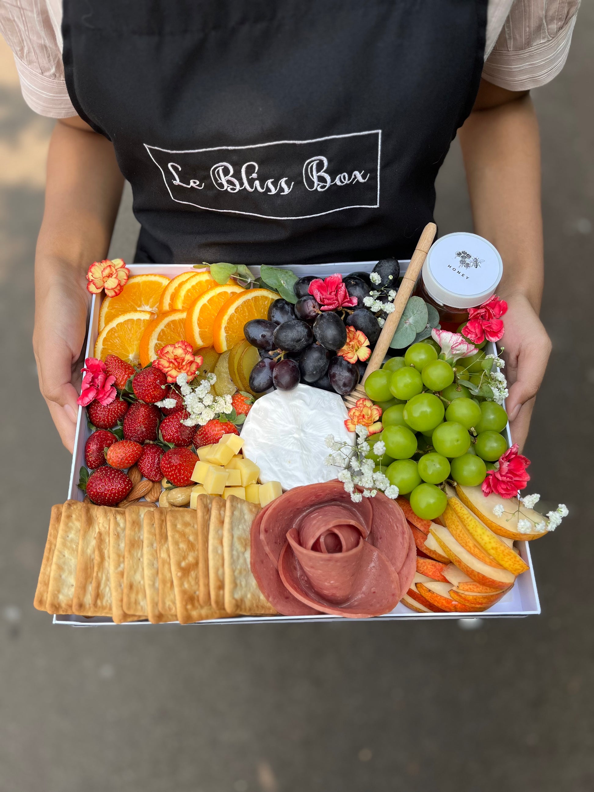 charcuterie board cheese platter by le bliss. same day delivery jakarta bintaro jabodetabek