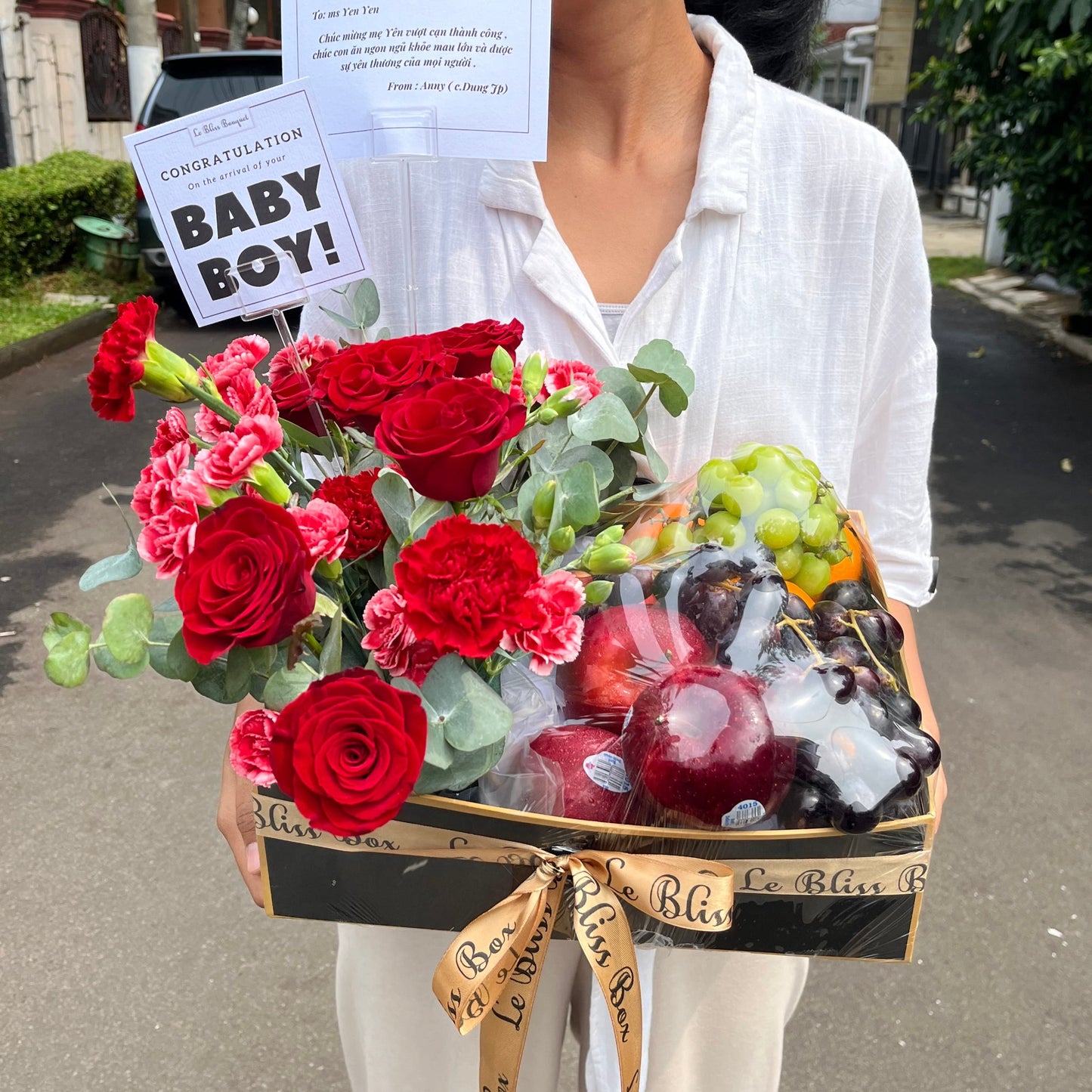 Red Rose Fruit Box