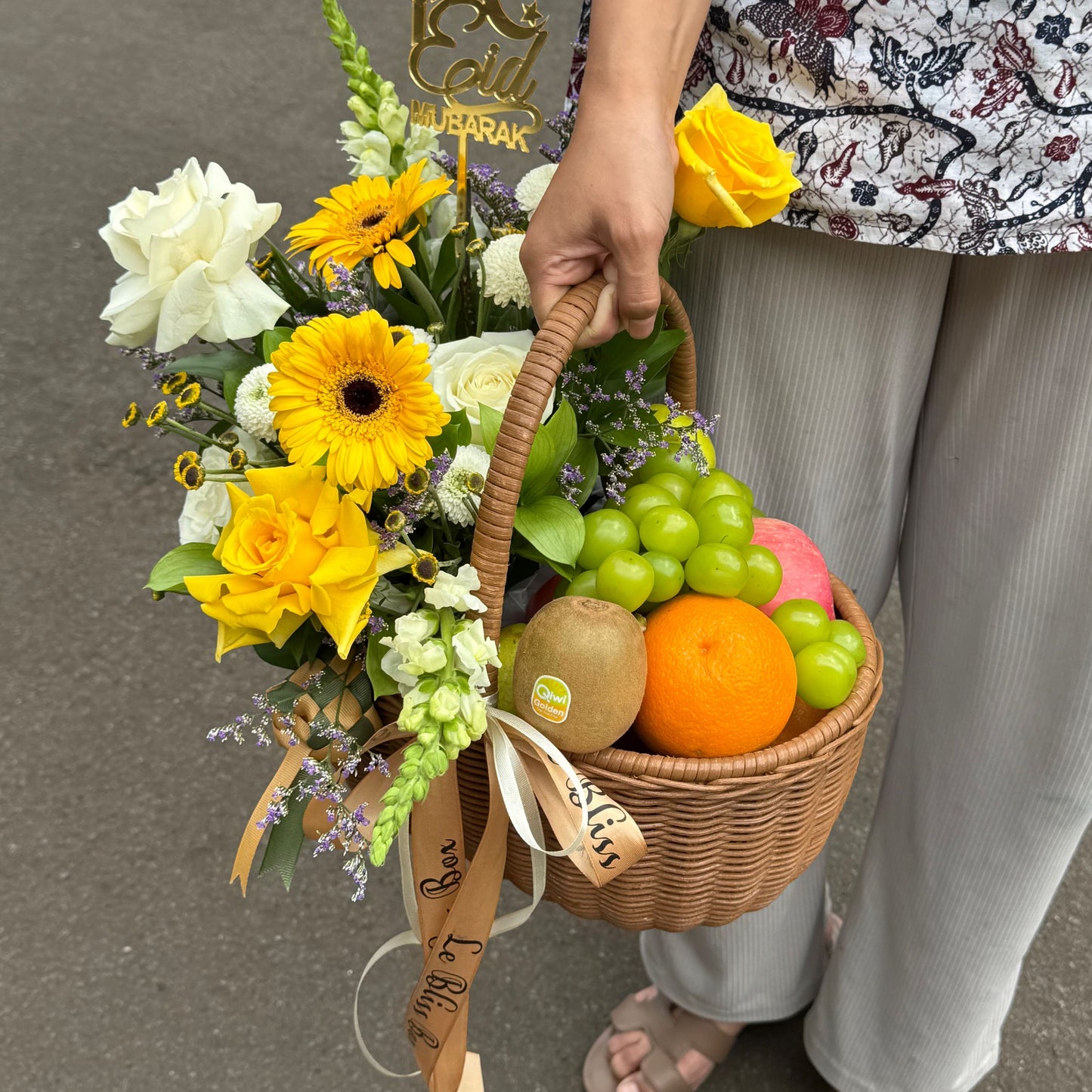 Golden Eid Bloom Basket