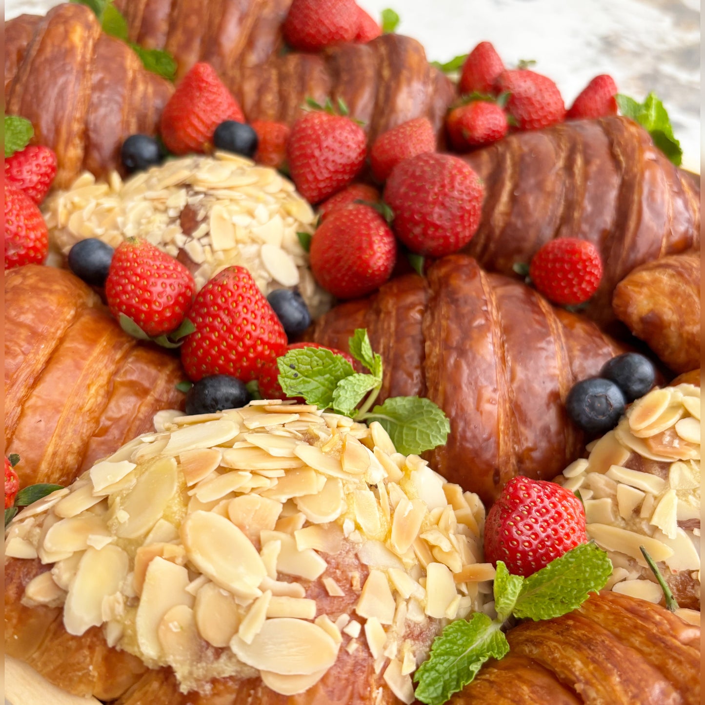 Brunch Croissant Berries Platter