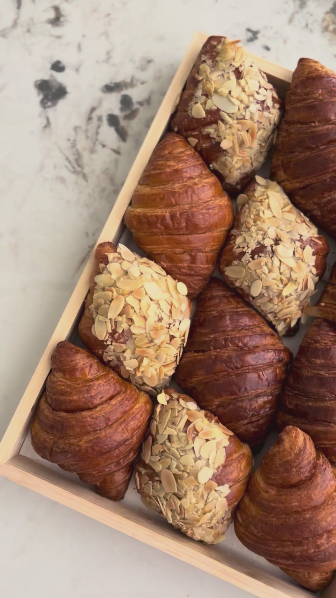 Discover the best pastry platter in Jakarta & Surabaya with Le Bliss Platter’s Croissant Platter — buttery, flaky, and beautifully arranged for gifting & events.