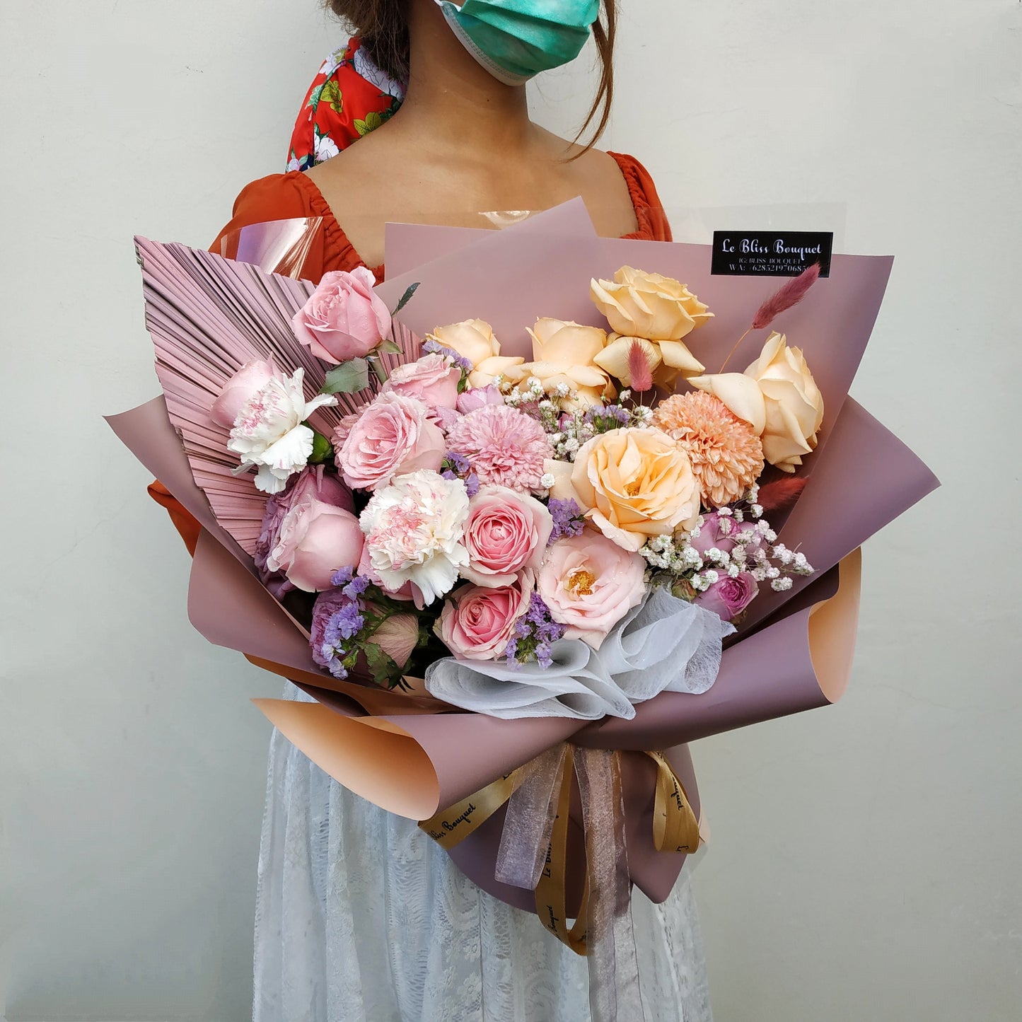 Soft Gradation Signature Bouquet